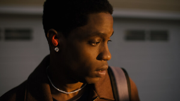 Beats 携手 Travis Scott 打造全新宣传片《只管去梦》，重塑自信与信念的力量